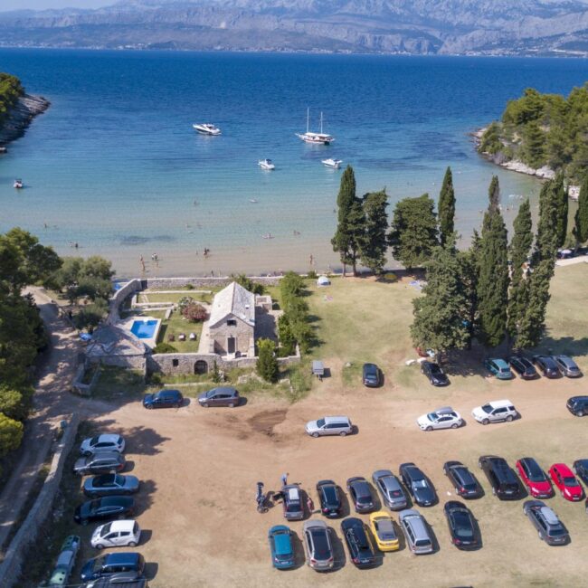 brac-lovrecina-bay-blue-lagoon