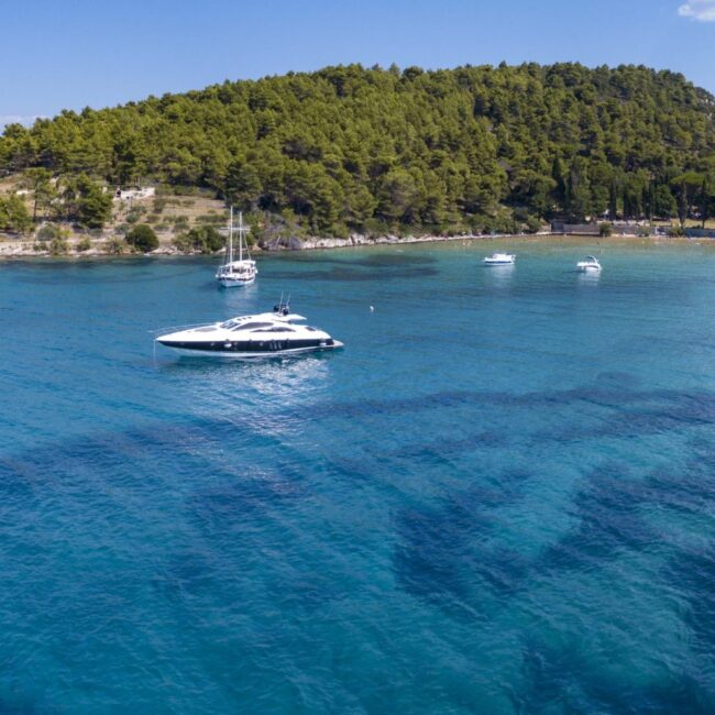 brac-lovrecina-bay-blue-lagoon