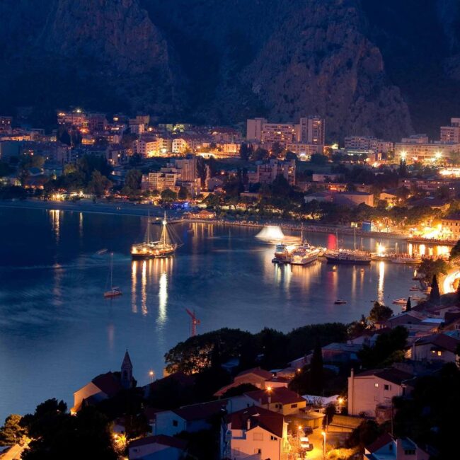 Omiτ-by-night