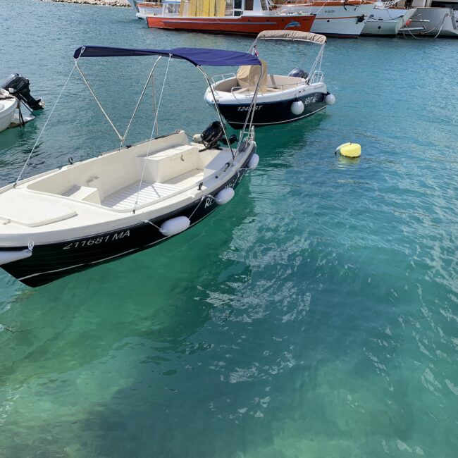Nautika 500 - rent a boat Omiš